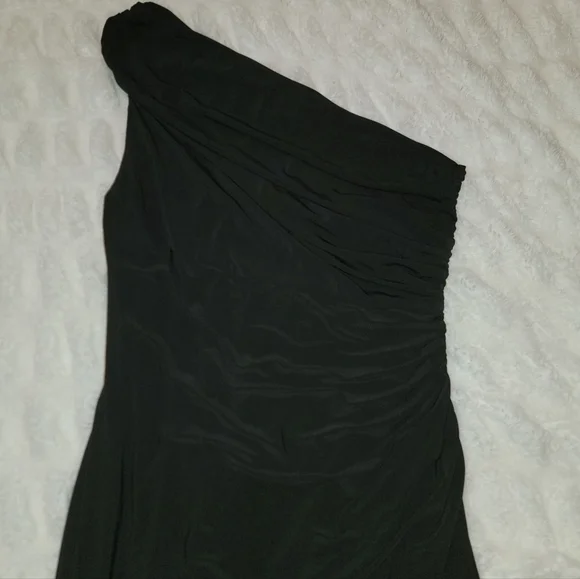 Ralph Lauren Elegant One-Shoulder Black Dress With Side Ruching - Picture 9 of 9